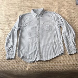 Hollister Men's Blue and White Striped Shirt